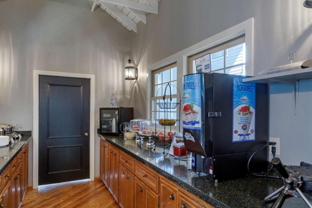 Best Western Plus Como Park Hotel Saint Paul Bagian luar foto