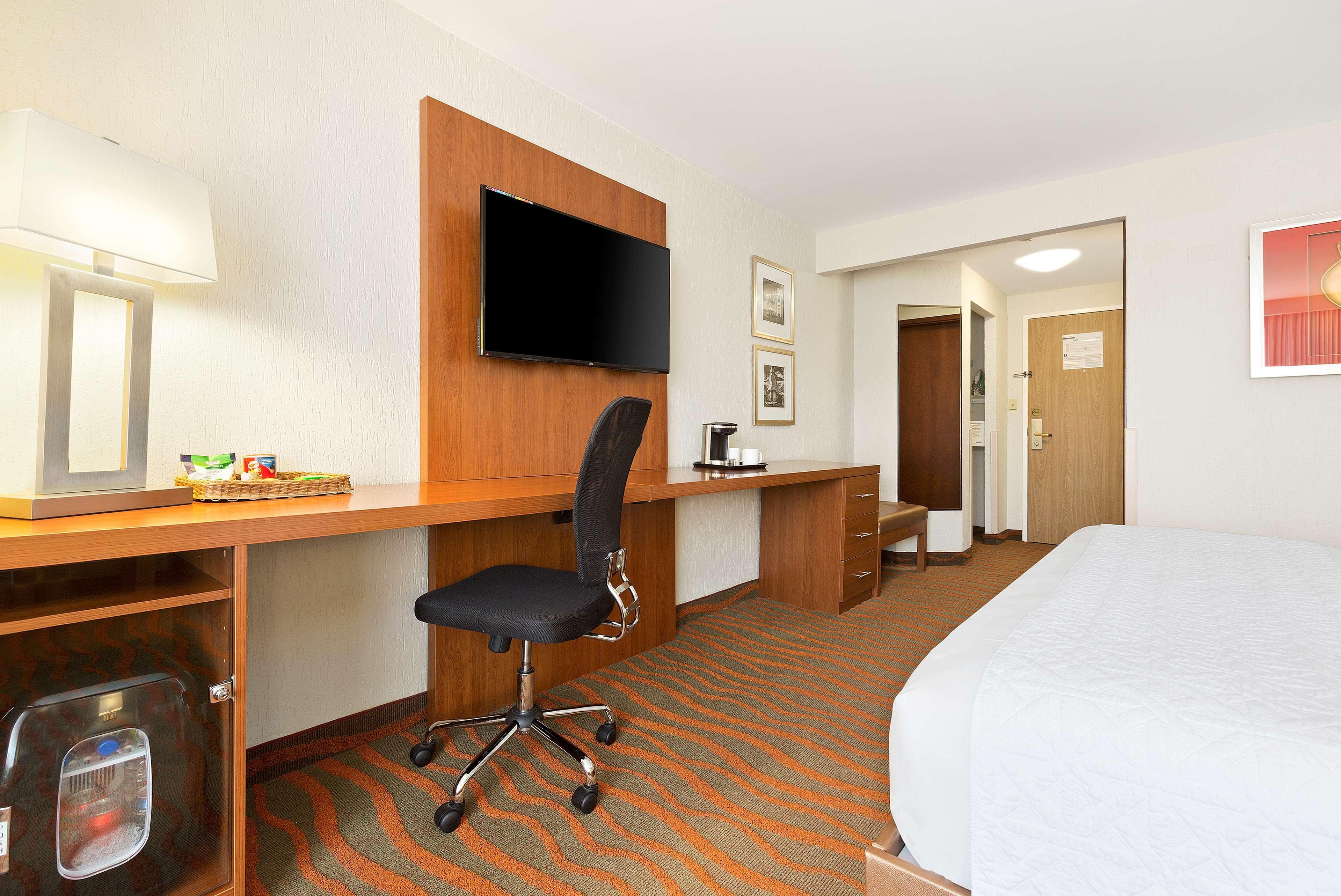 Best Western Plus Como Park Hotel Saint Paul Bagian luar foto