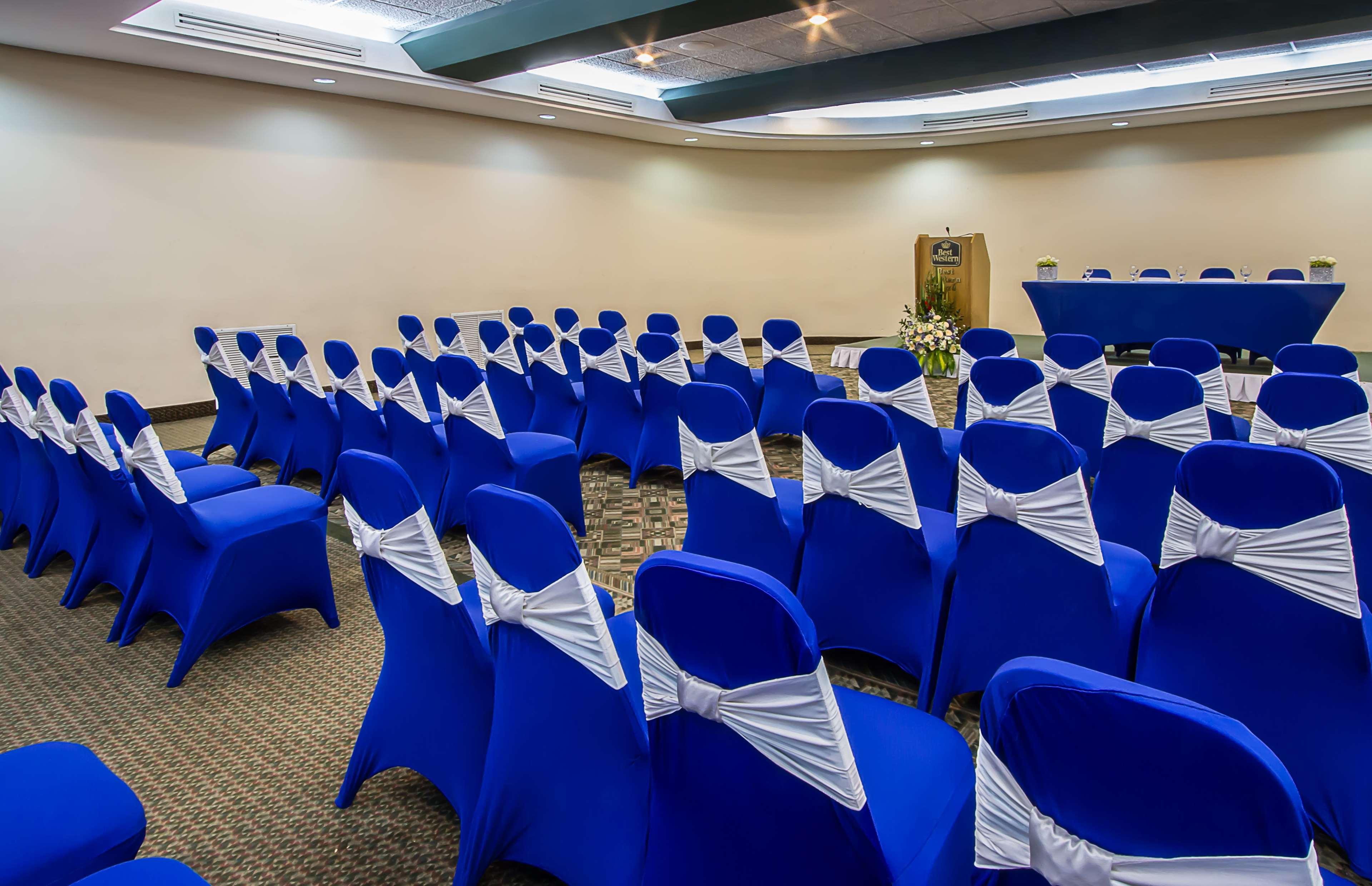 Best Western Plus Como Park Hotel Saint Paul Bagian luar foto